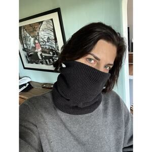 ❄️ Burton Waffle Neck Warmer – Super Warm – Charcoal Grey